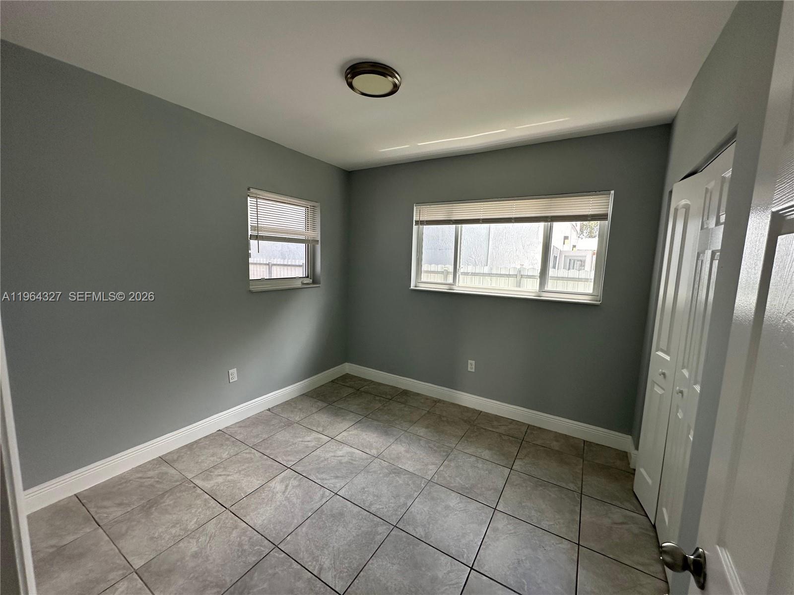 GROVELAND PK - Residential Income