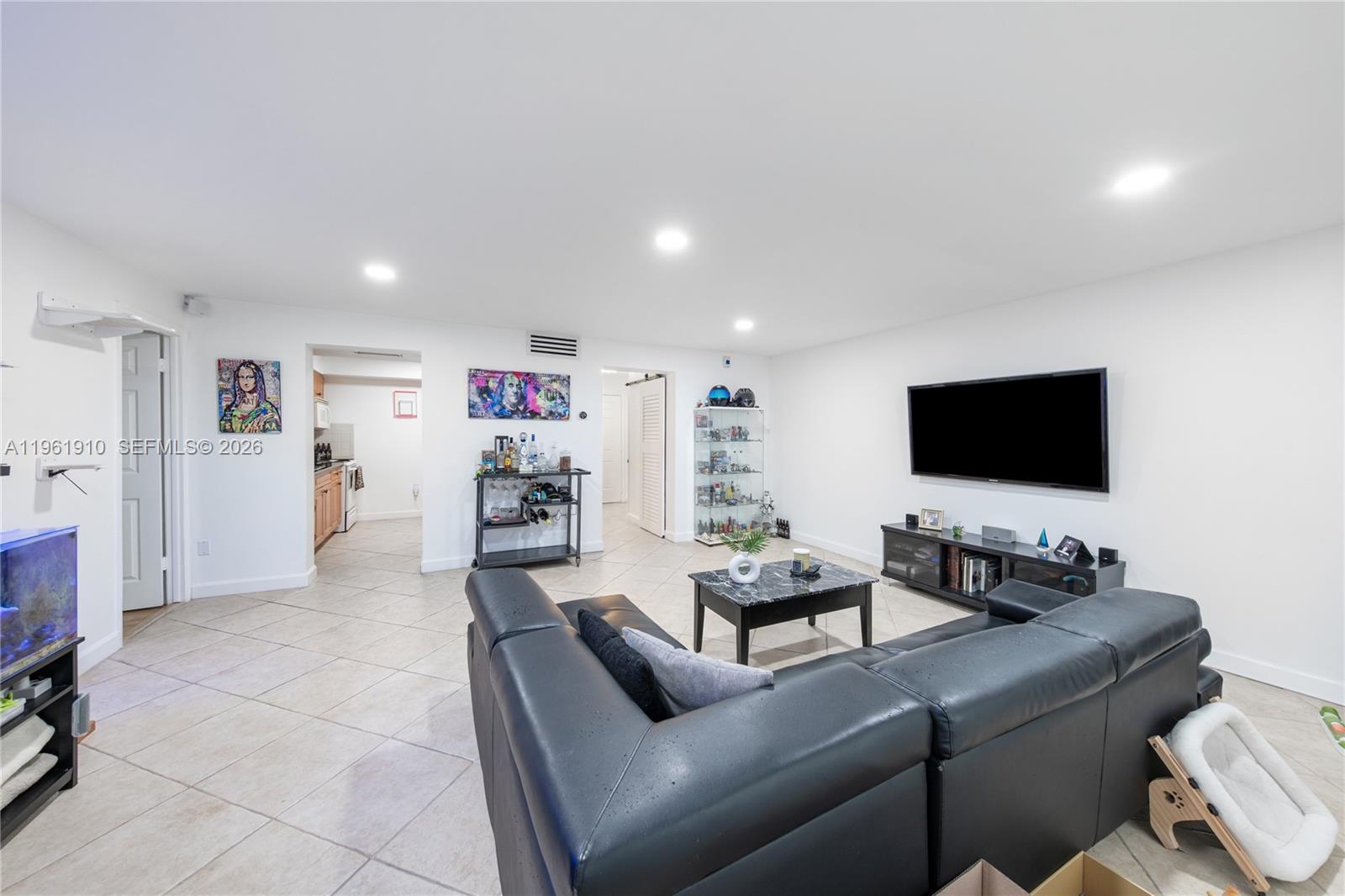 9971 W Bay Harbor Dr 206