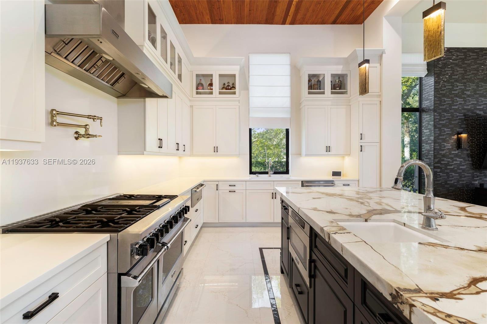 OAK HOLLOW ESTATES - Residential