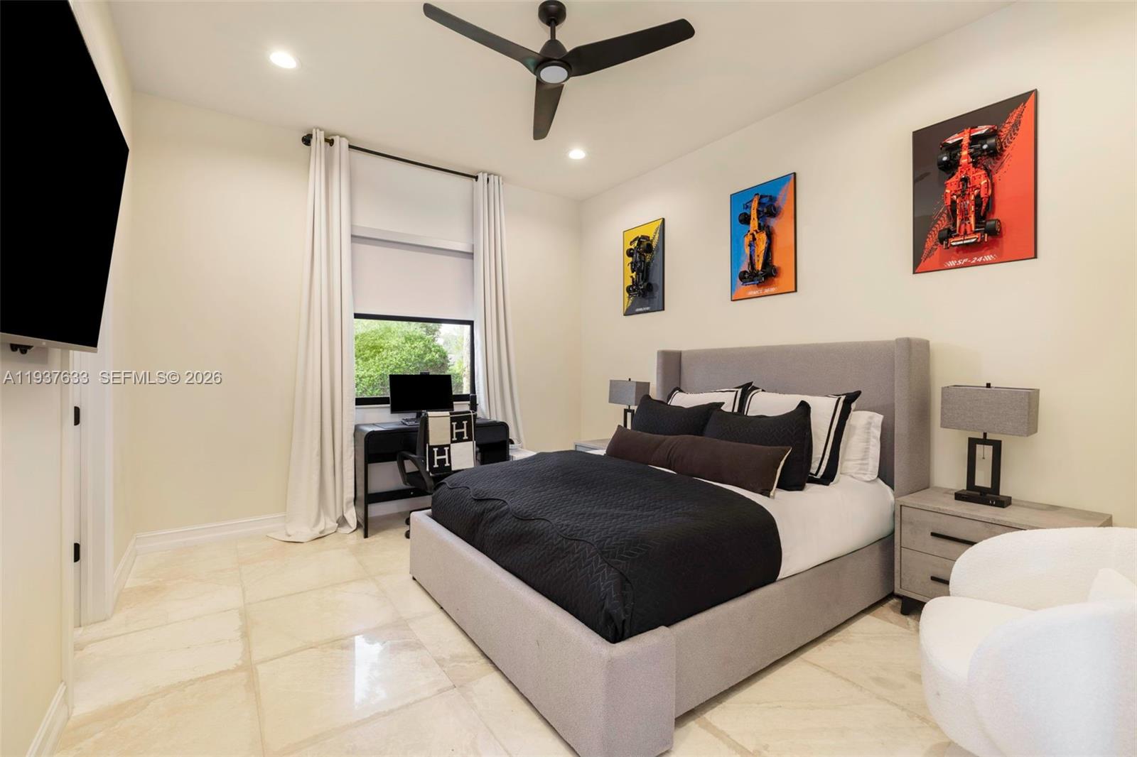 OAK HOLLOW ESTATES - Residential