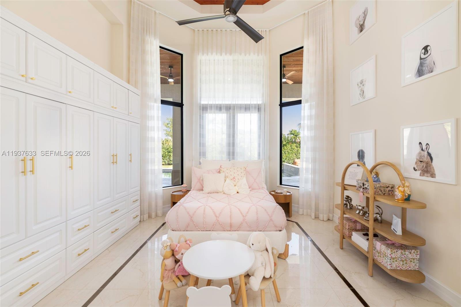 OAK HOLLOW ESTATES - Residential