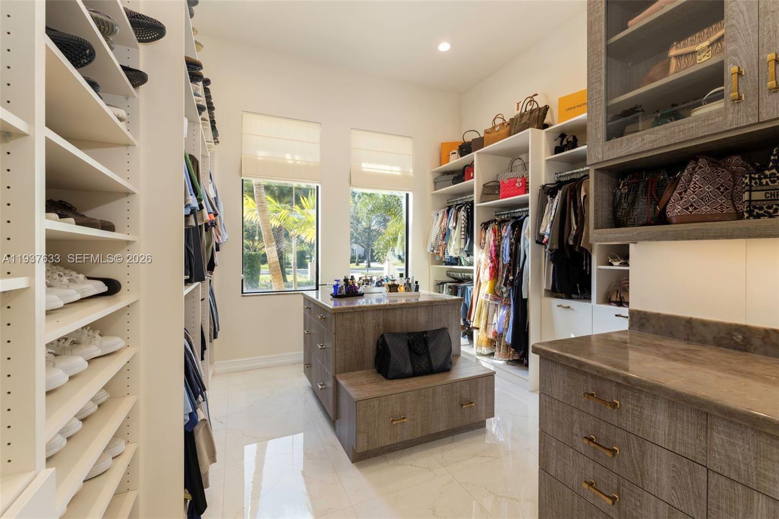 OAK HOLLOW ESTATES - Residential