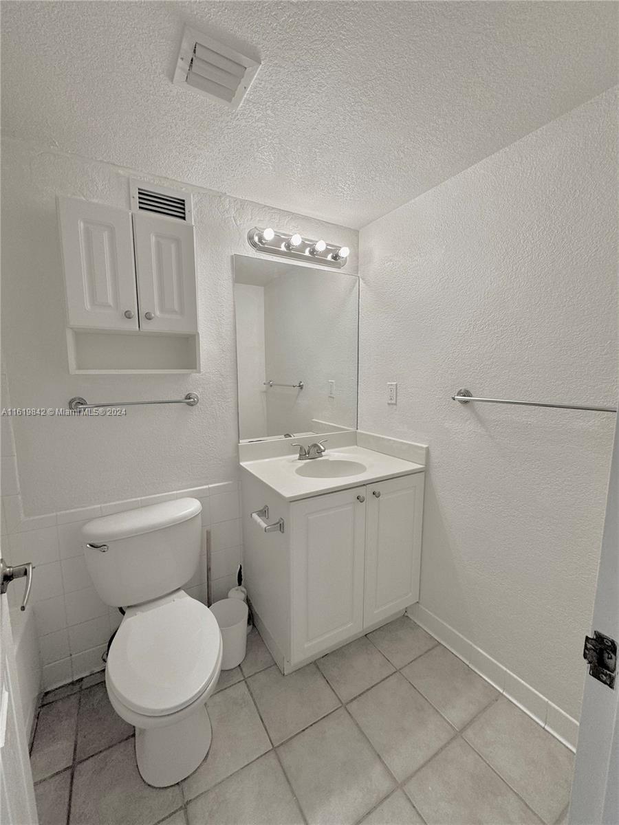 Photo 14 of 18 of 2501 S Ocean Dr 1034 condo