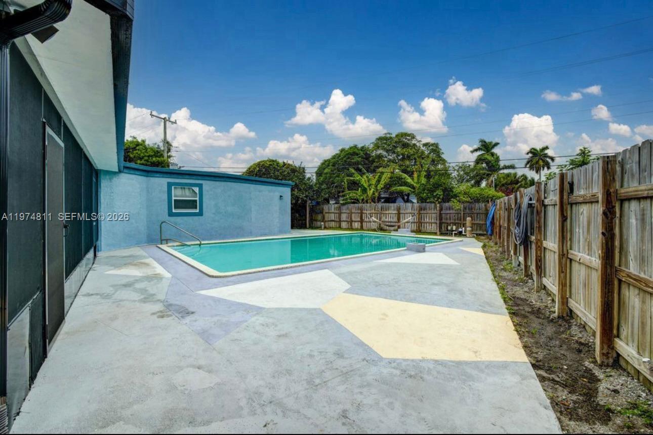 LAUDERDALE VILLAS - Residential Lease