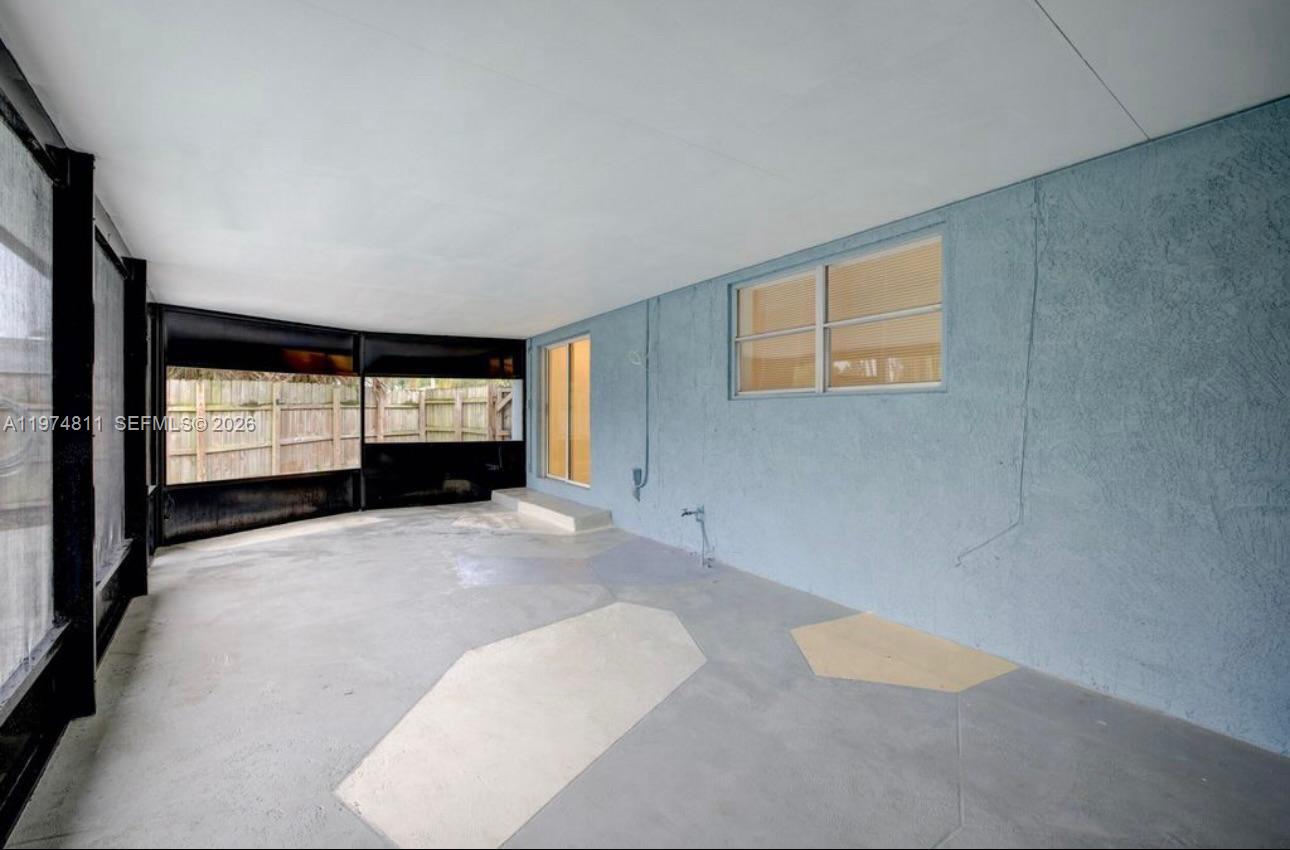 LAUDERDALE VILLAS - Residential Lease