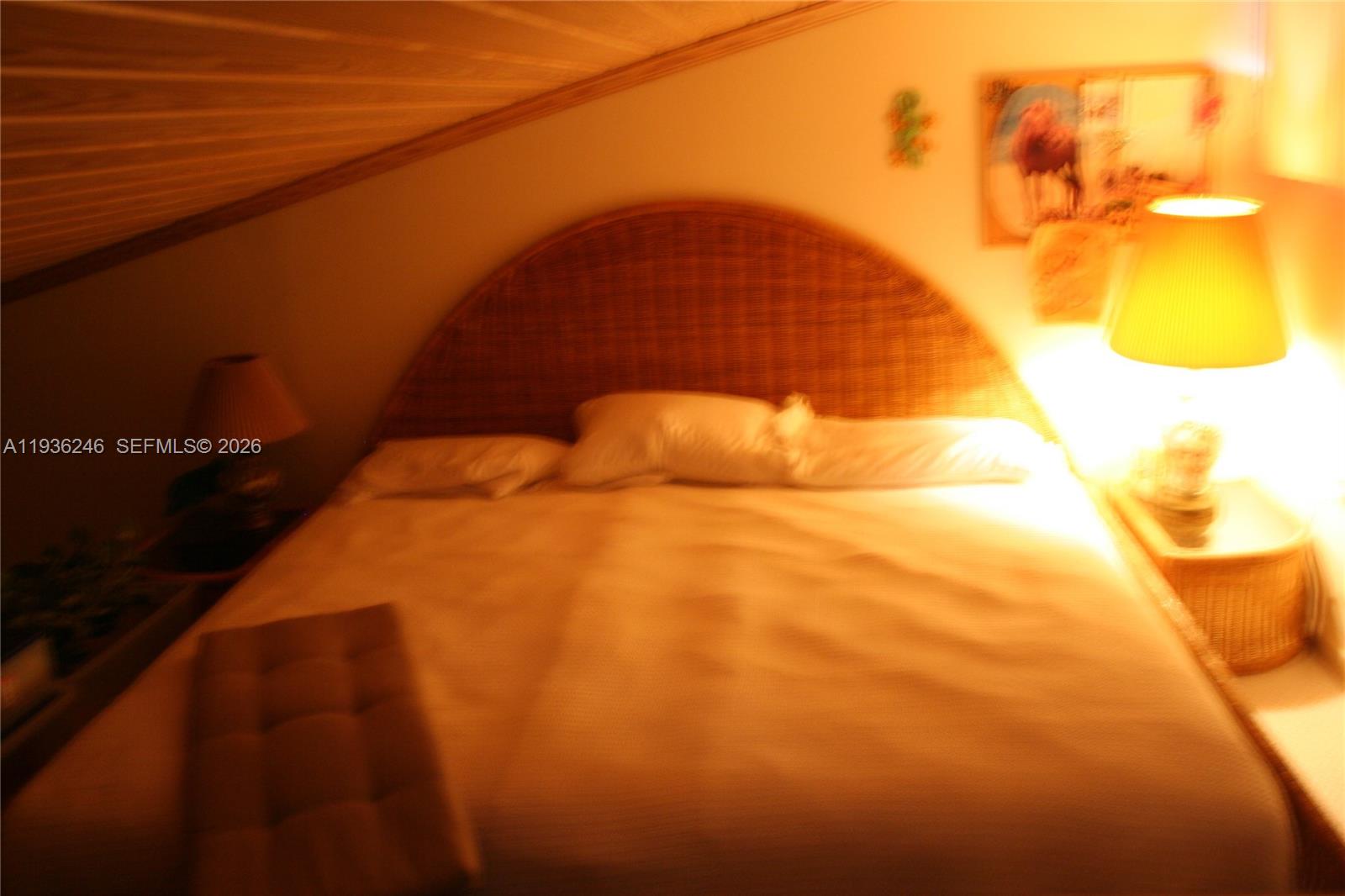 EXECUTIVE BAY CLUB - Residential