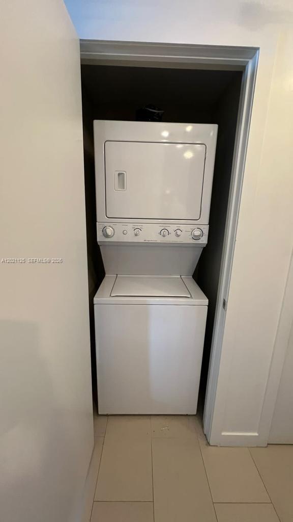 SOLE CONDO - Residential