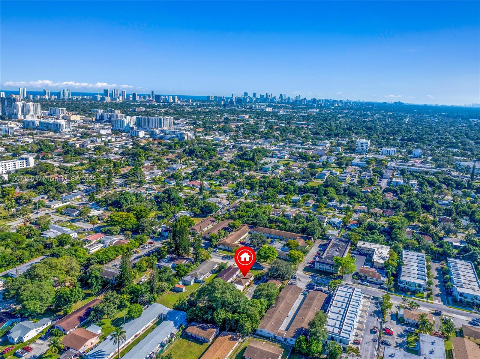 HOLLYWOOD LITTLE RANCHES - Residential Income