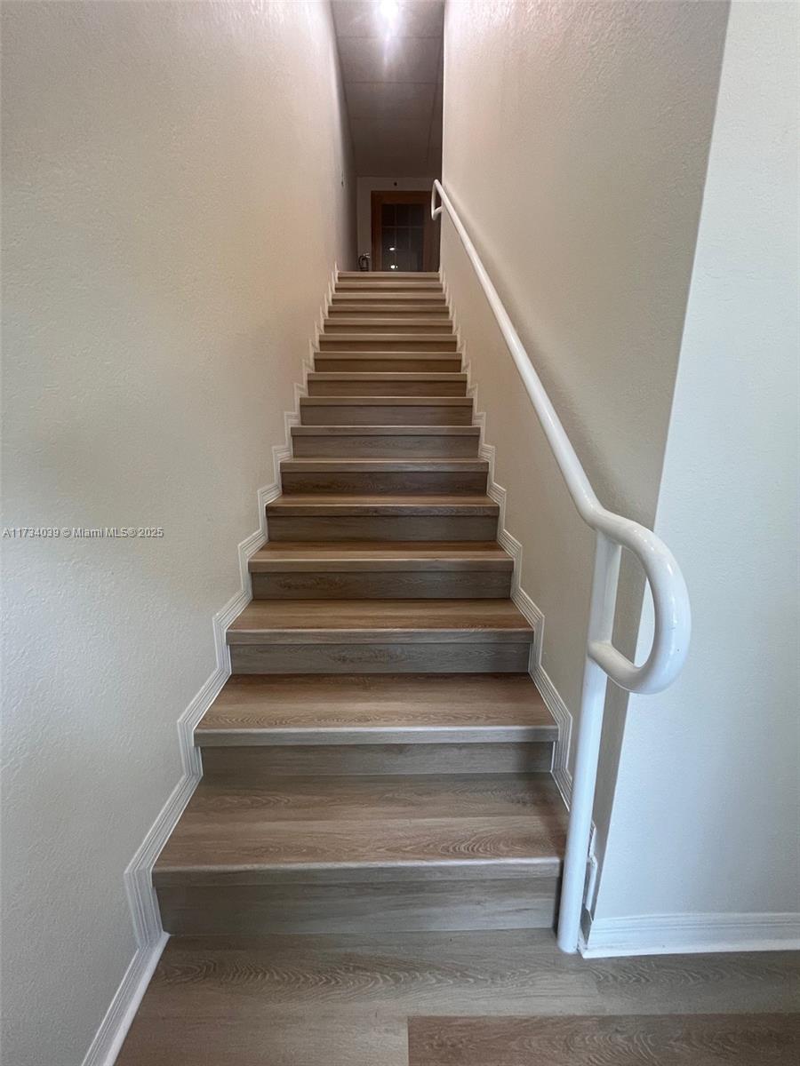 Recently painted and remodeled office space for available, the office is located on the second floor no elevator, restroom and eating area are on the first floor. Minimum 1 year lease, office is currently rented till March. Plenty of parking on premises available, water and electricity included in the rent.