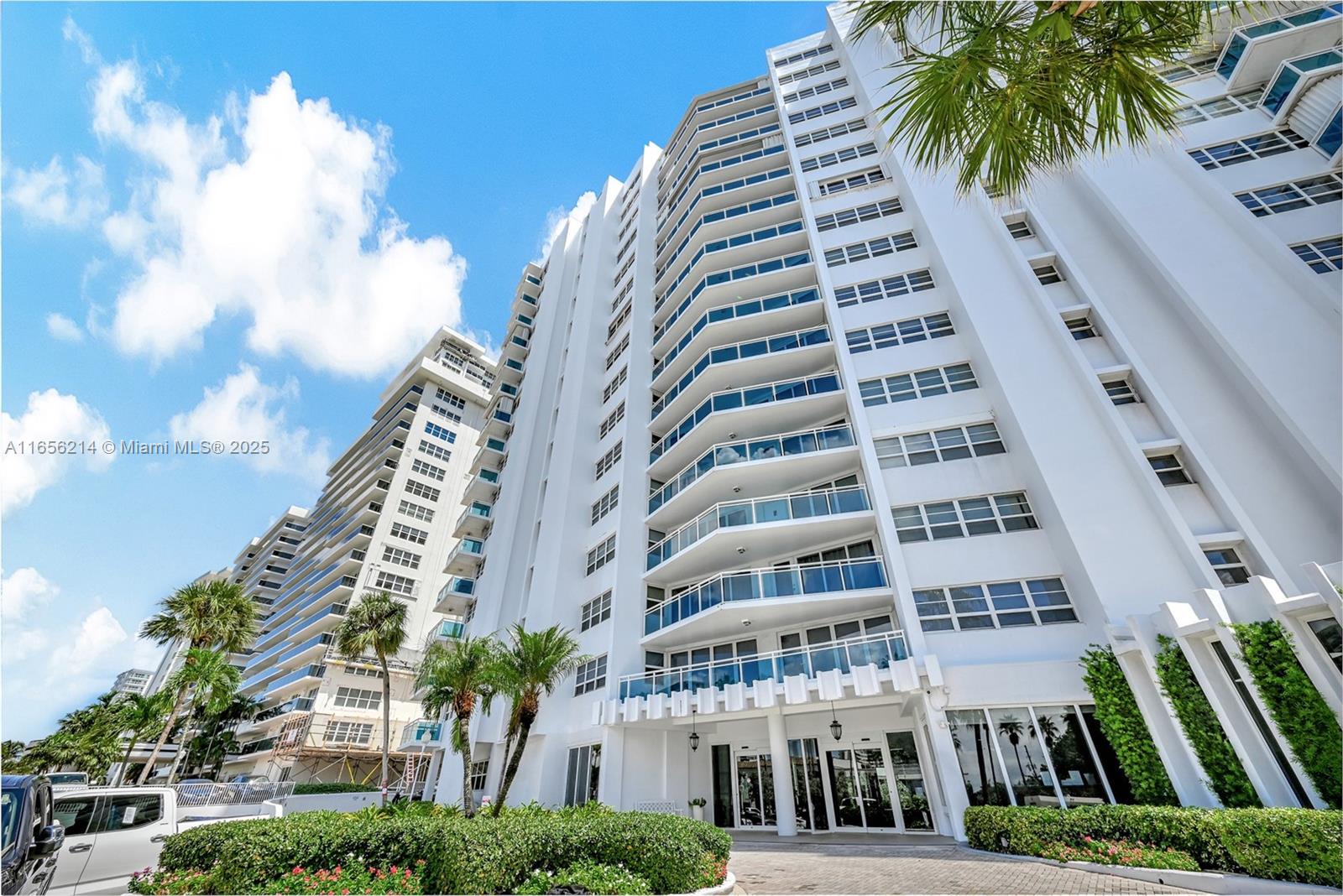 COMMODORE CONDO - Residential