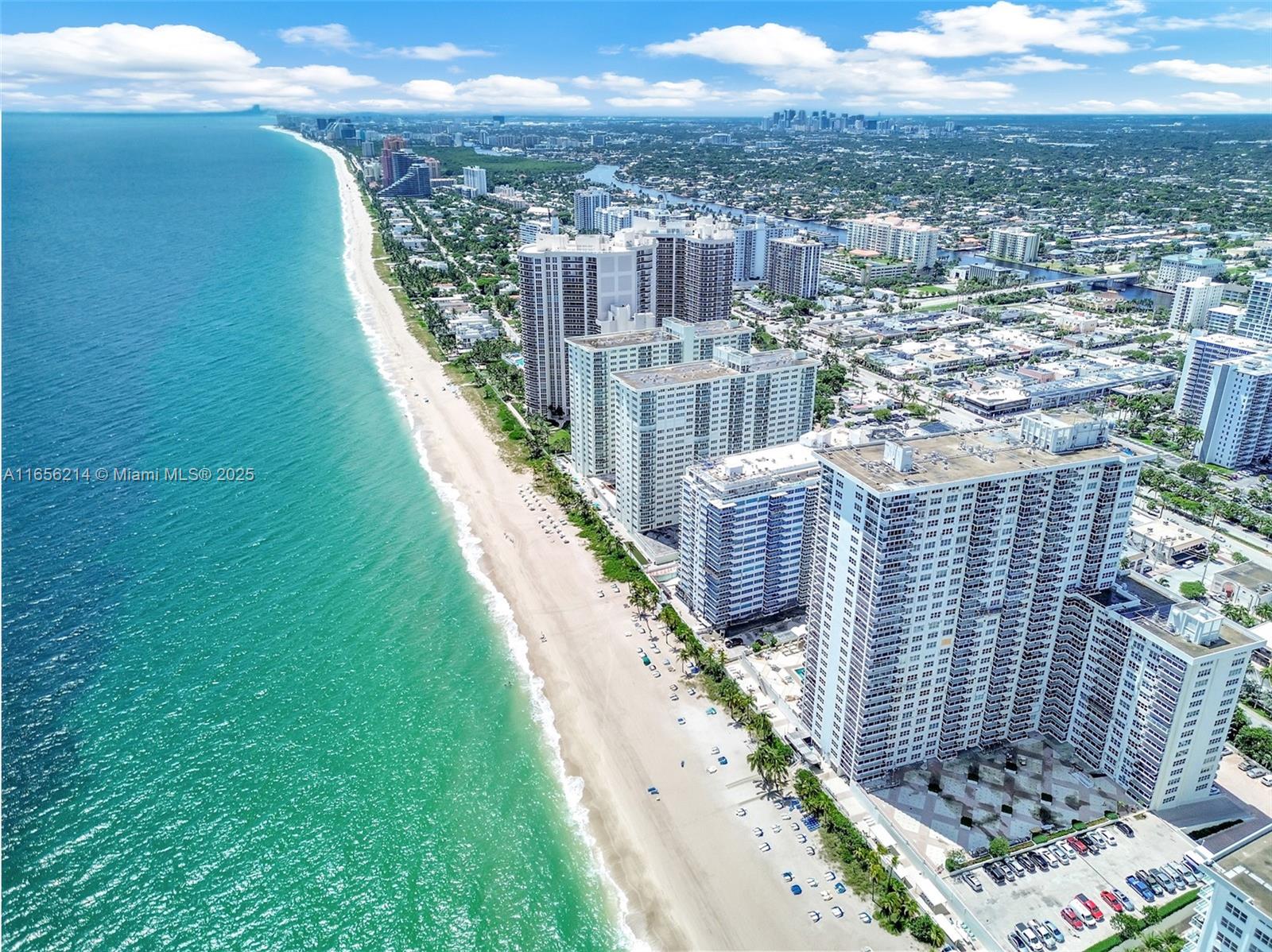 COMMODORE CONDO - Residential