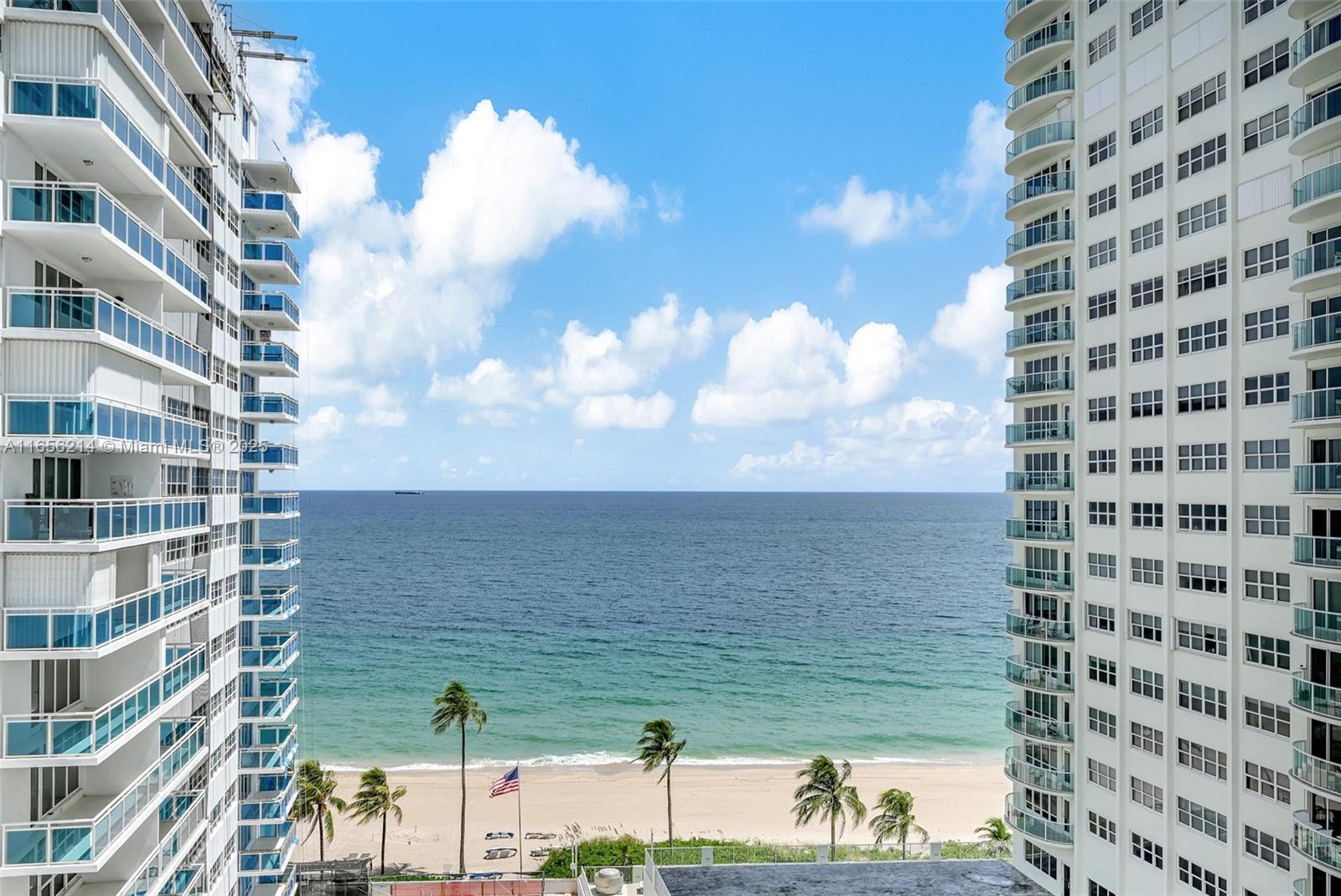 COMMODORE CONDO - Residential