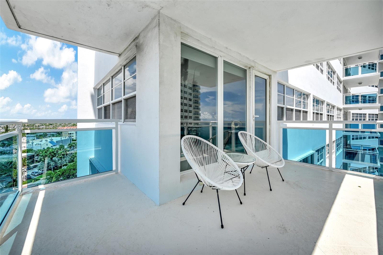 COMMODORE CONDO - Residential