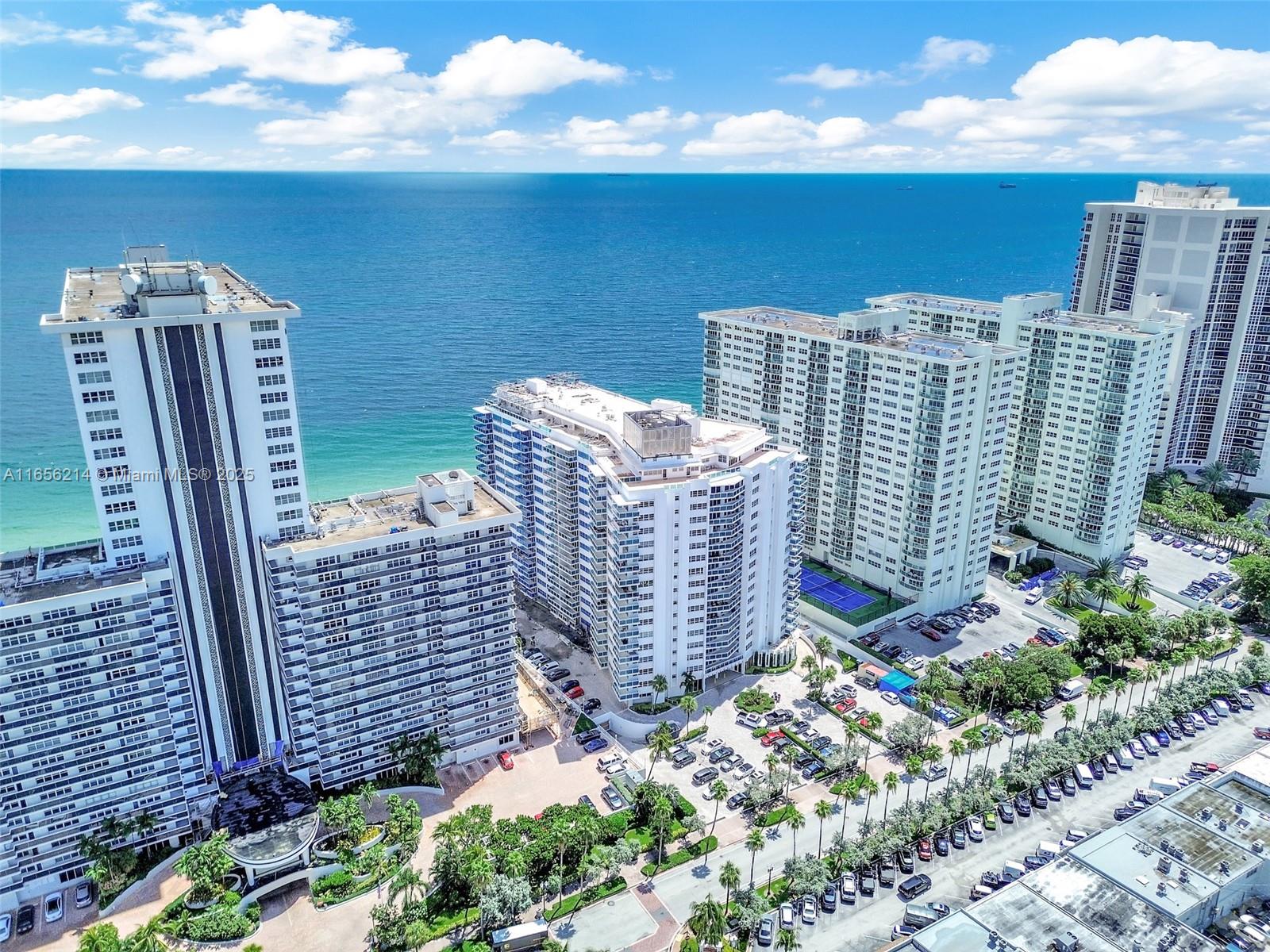 COMMODORE CONDO - Residential