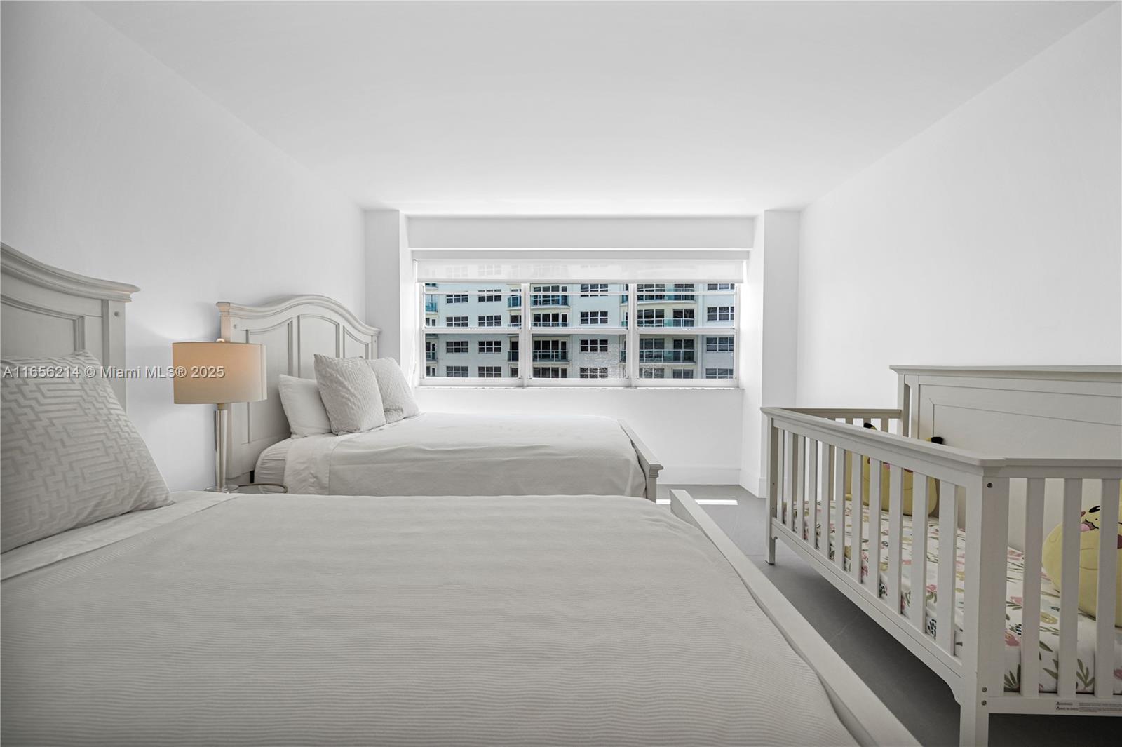 COMMODORE CONDO - Residential