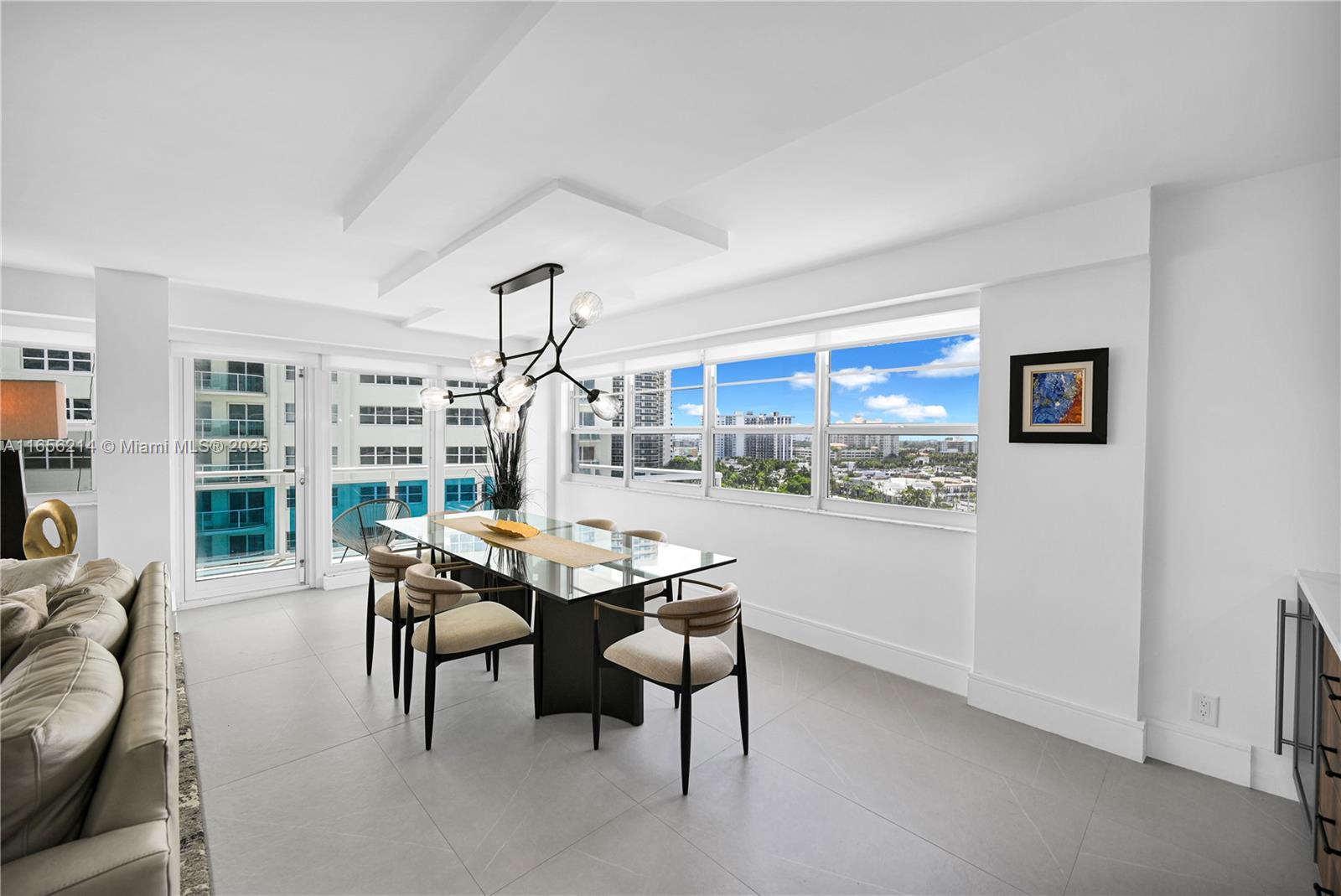 COMMODORE CONDO - Residential