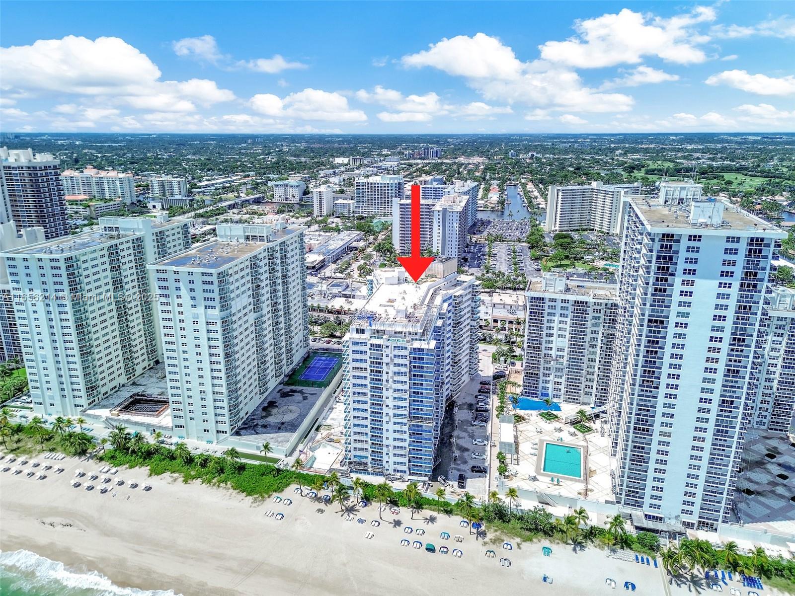 COMMODORE CONDO - Residential