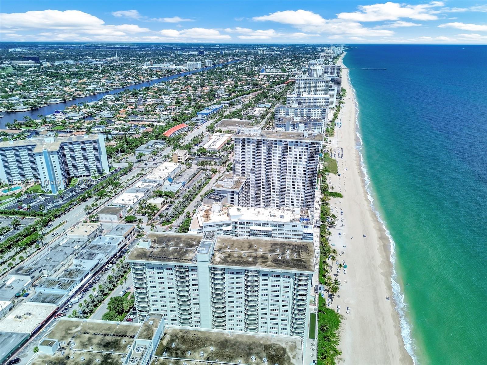 COMMODORE CONDO - Residential