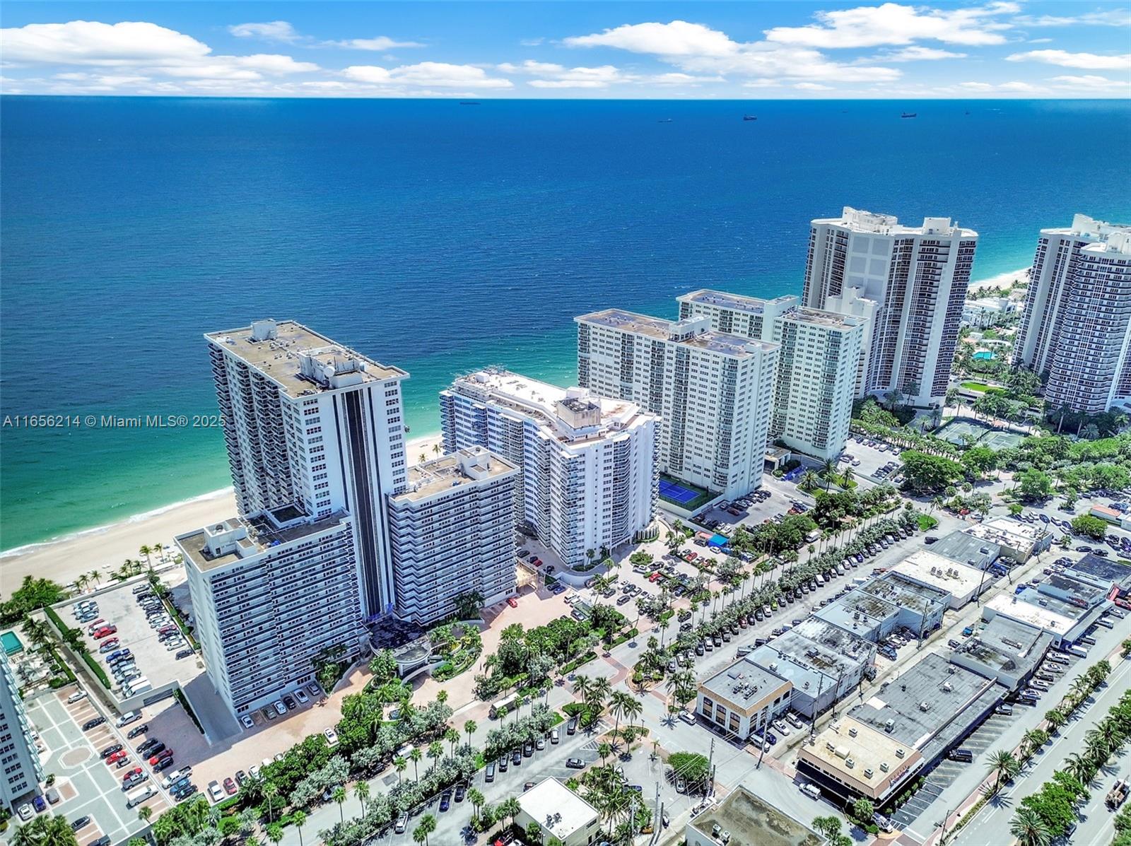 COMMODORE CONDO - Residential