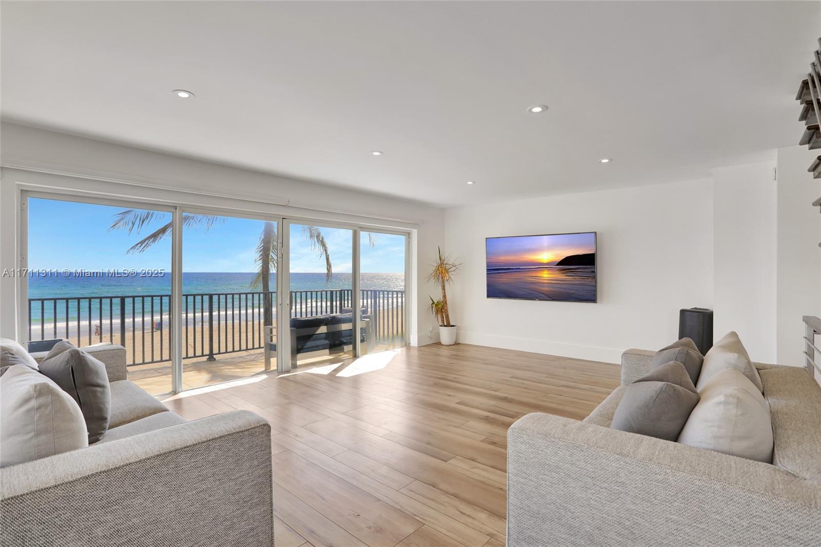 Hillsboro Beach & Yacht - Residential