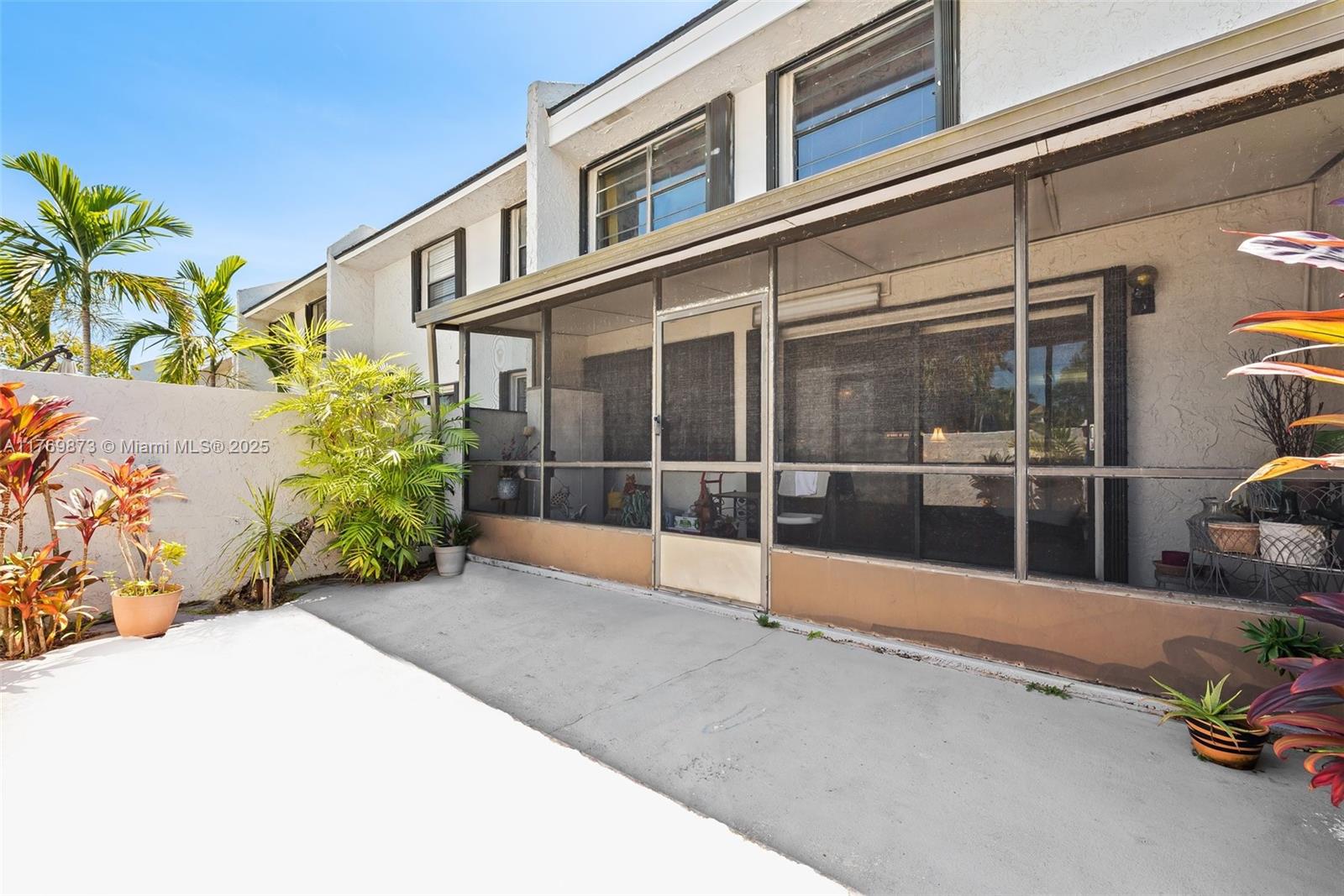 2601 N 40th Ave A-9