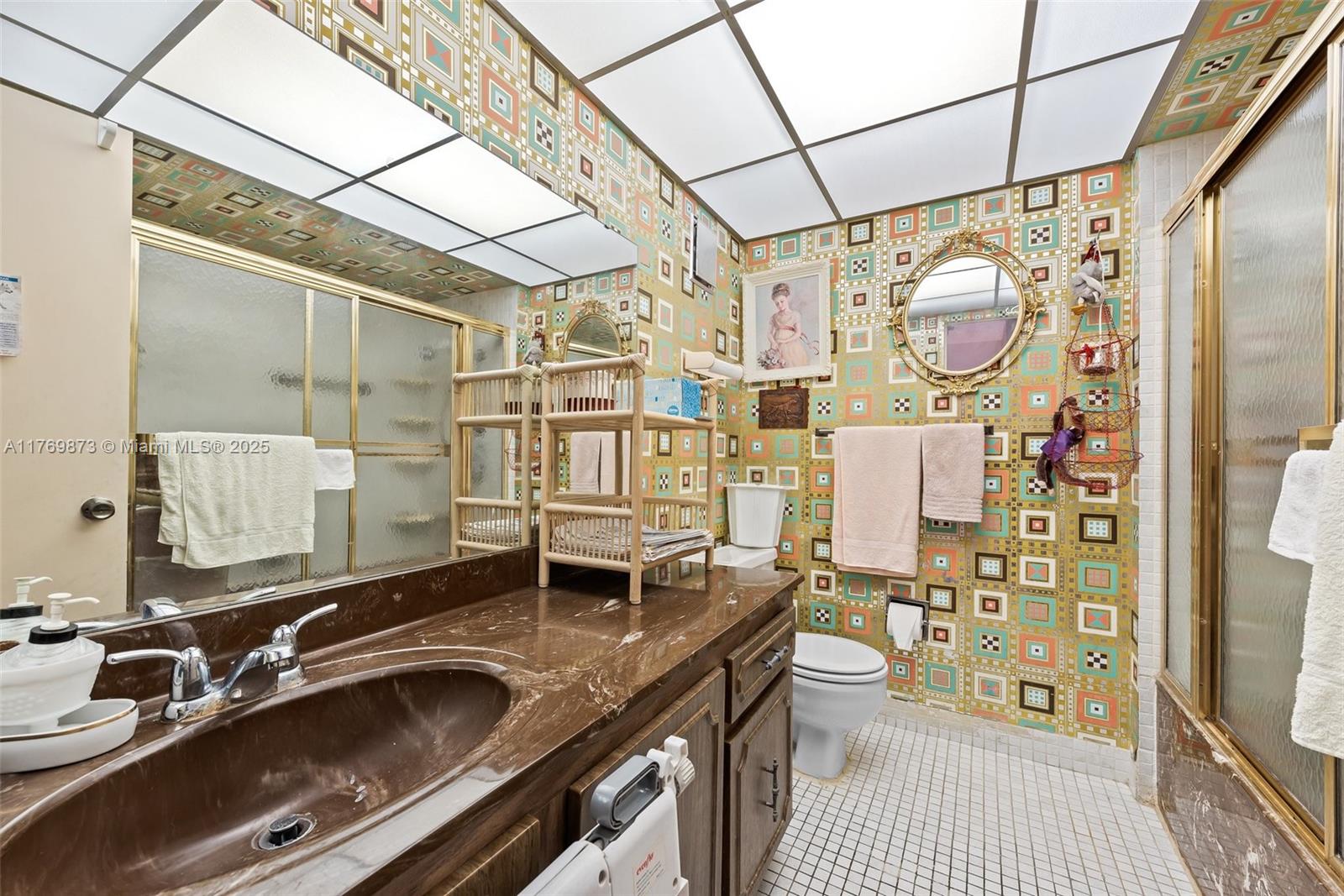 VILLAS OF SHERIDAN CONDO - Residential