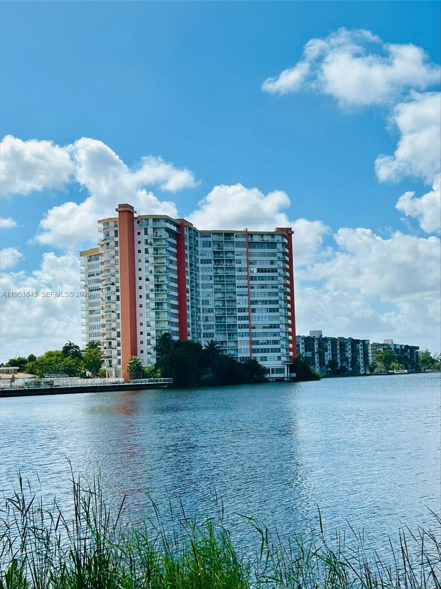 BUCKLEY TOWERS CONDO WEST - Residential