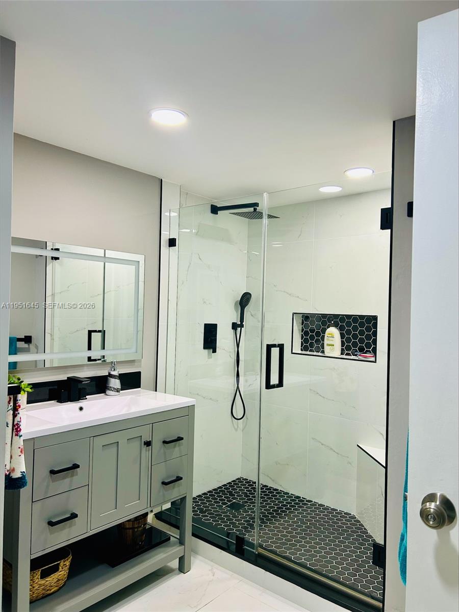 BUCKLEY TOWERS CONDO WEST - Residential