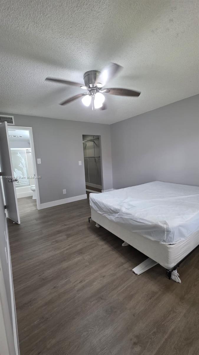 GOLDEN LAKES VILLAGE COND - Residential Lease