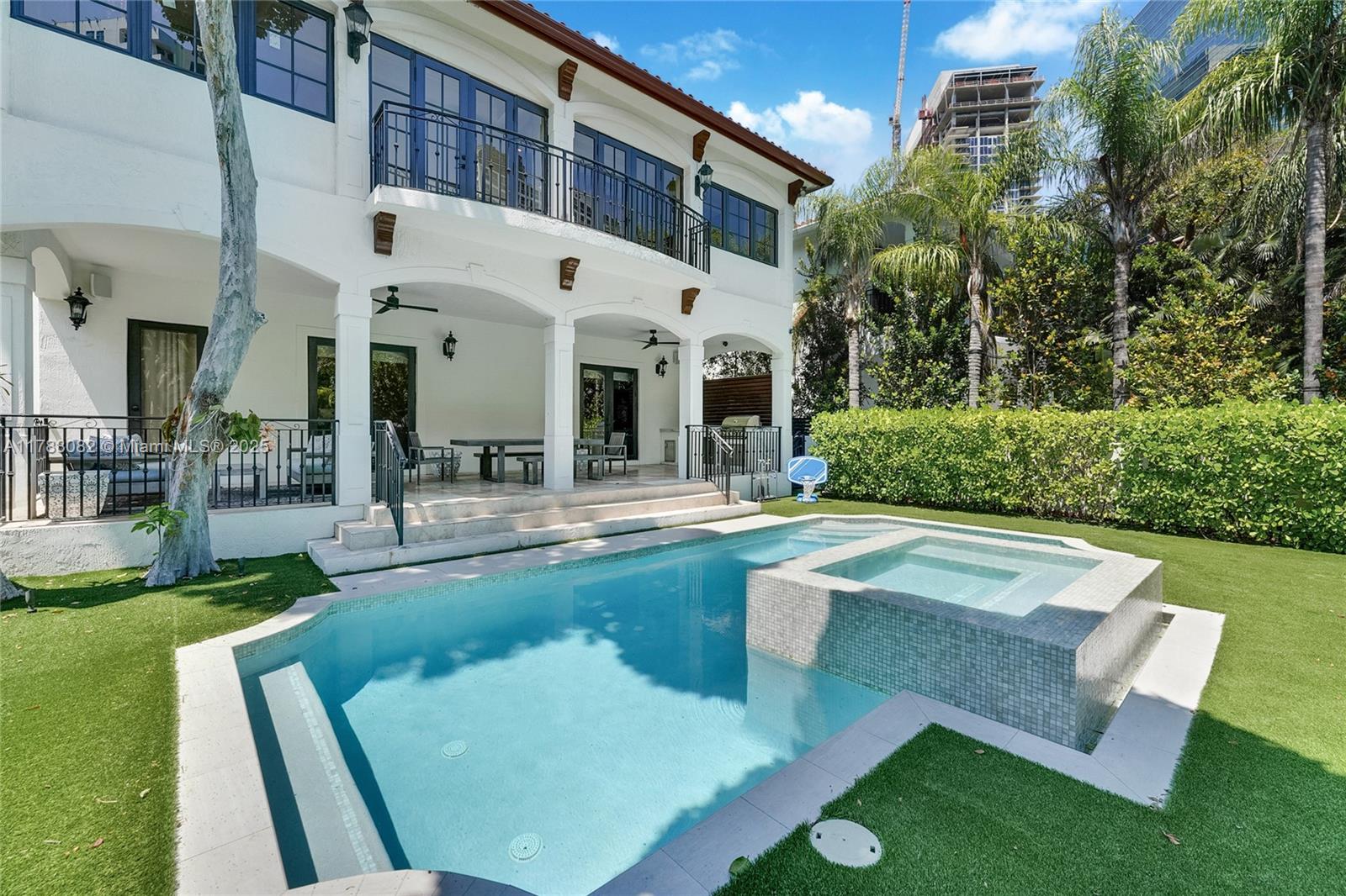 BRICKELLS FLAGLER - Residential