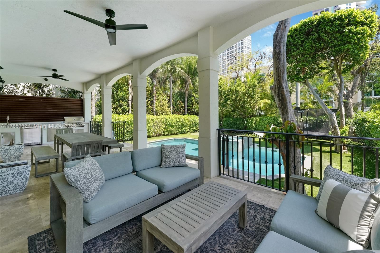 BRICKELLS FLAGLER - Residential