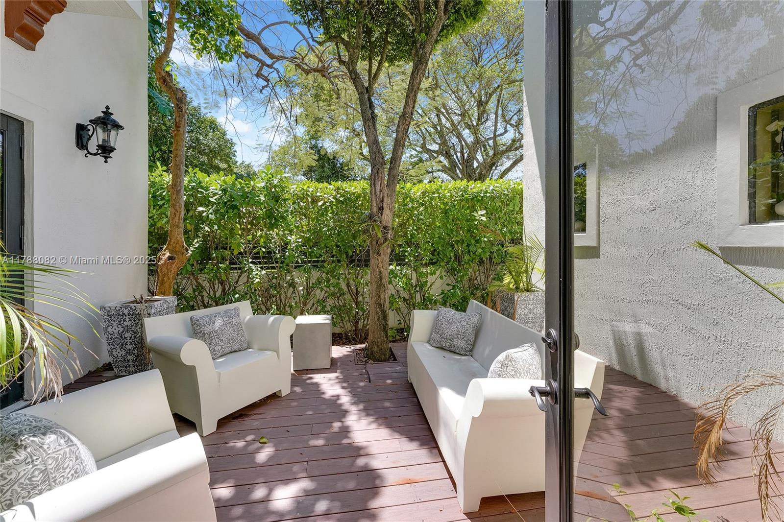 BRICKELLS FLAGLER - Residential