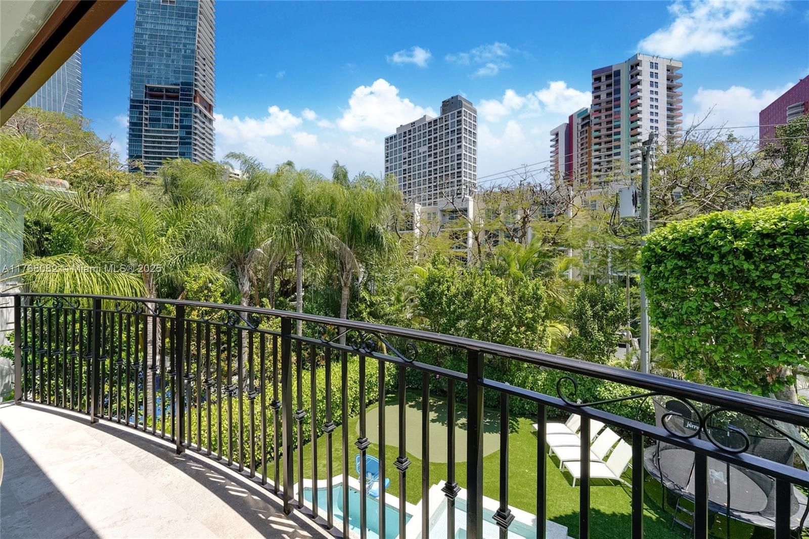 BRICKELLS FLAGLER - Residential