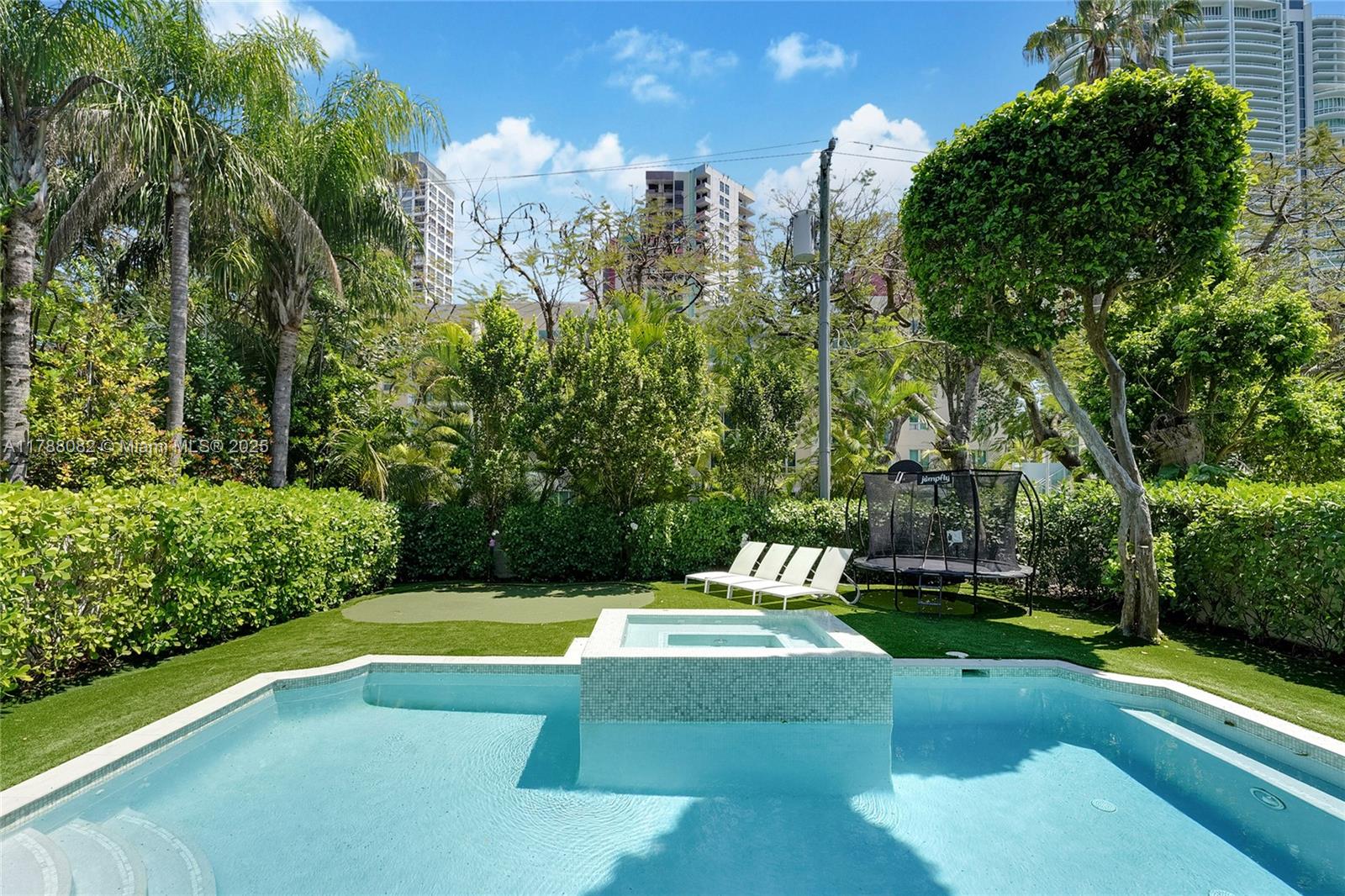 BRICKELLS FLAGLER - Residential