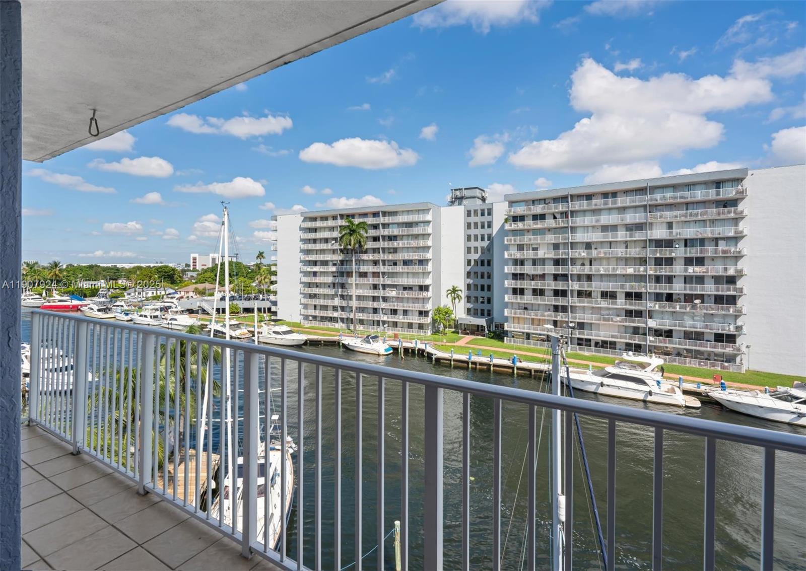 RIVER RUN SOUTH CONDO - Residential