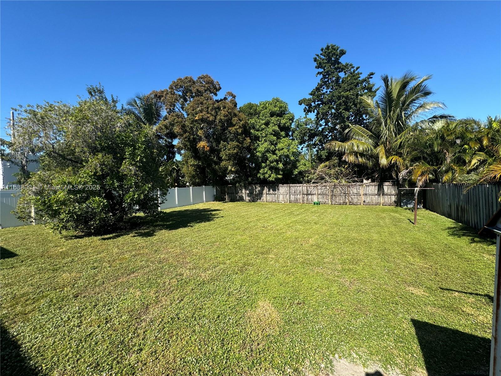 LLOYD ESTATES - Residential