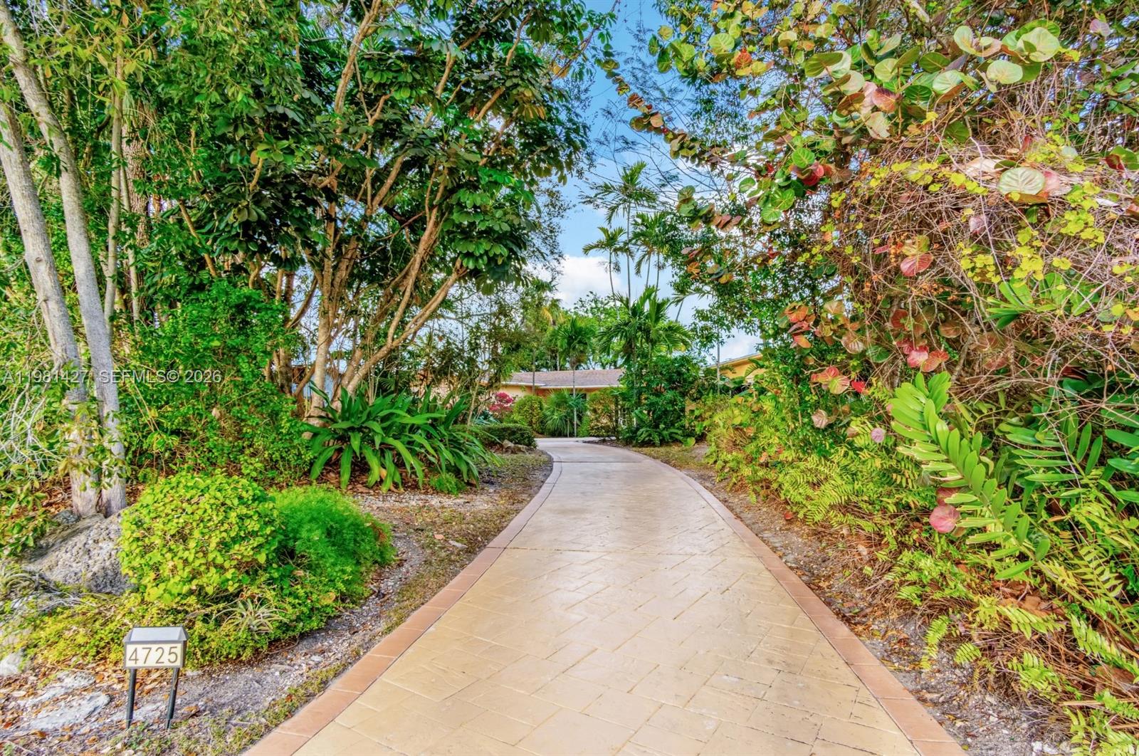 MC CAHILLS BLUEBIRD LAKE - Residential