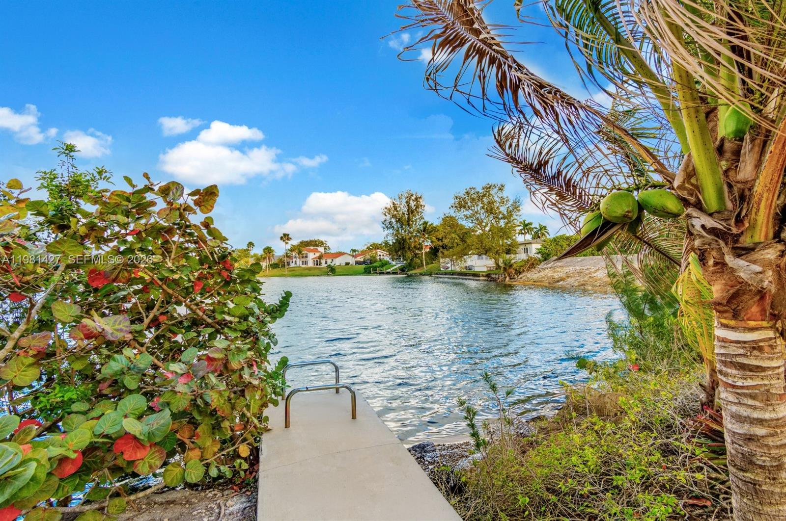 MC CAHILLS BLUEBIRD LAKE - Residential