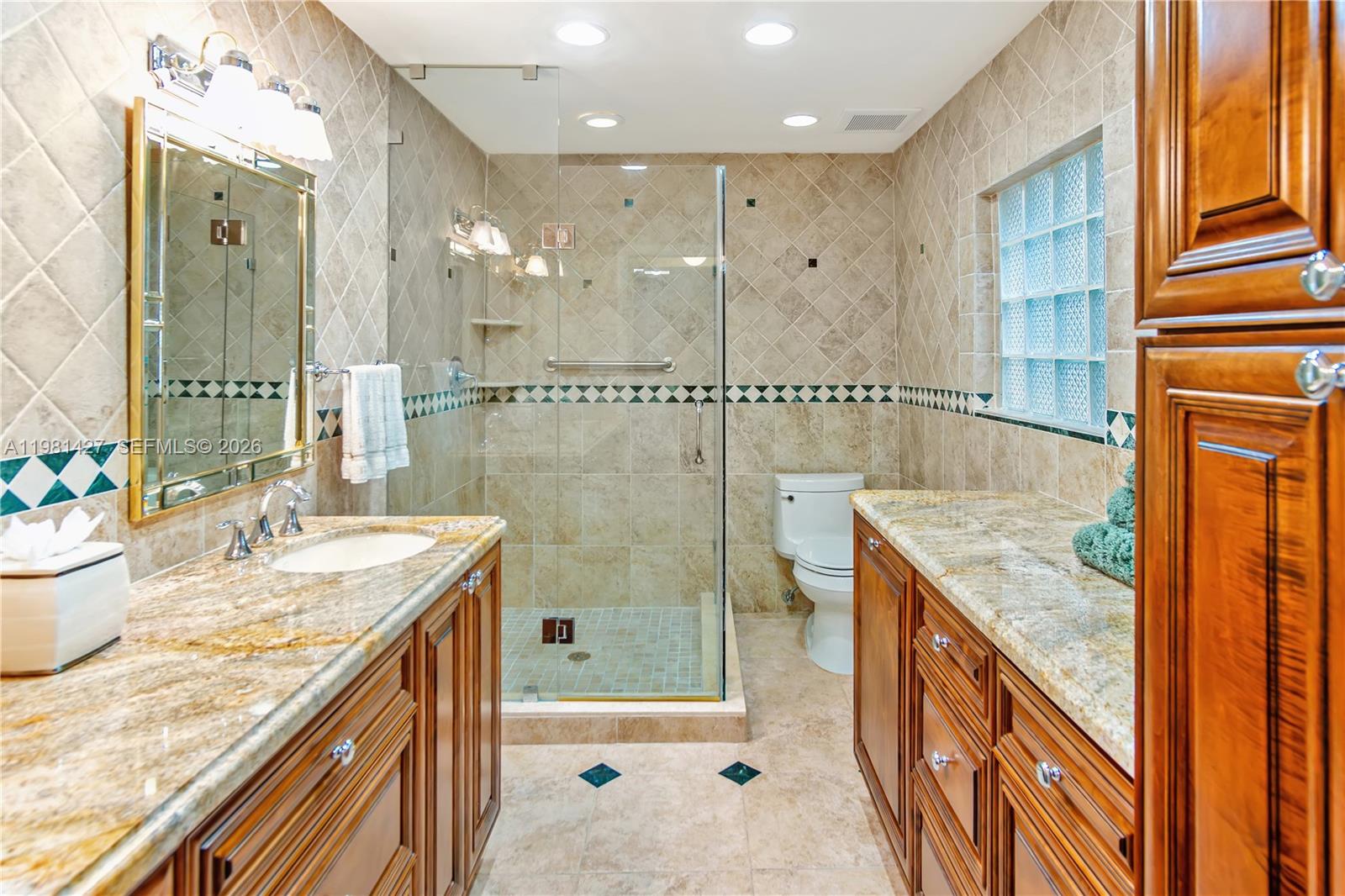 MC CAHILLS BLUEBIRD LAKE - Residential