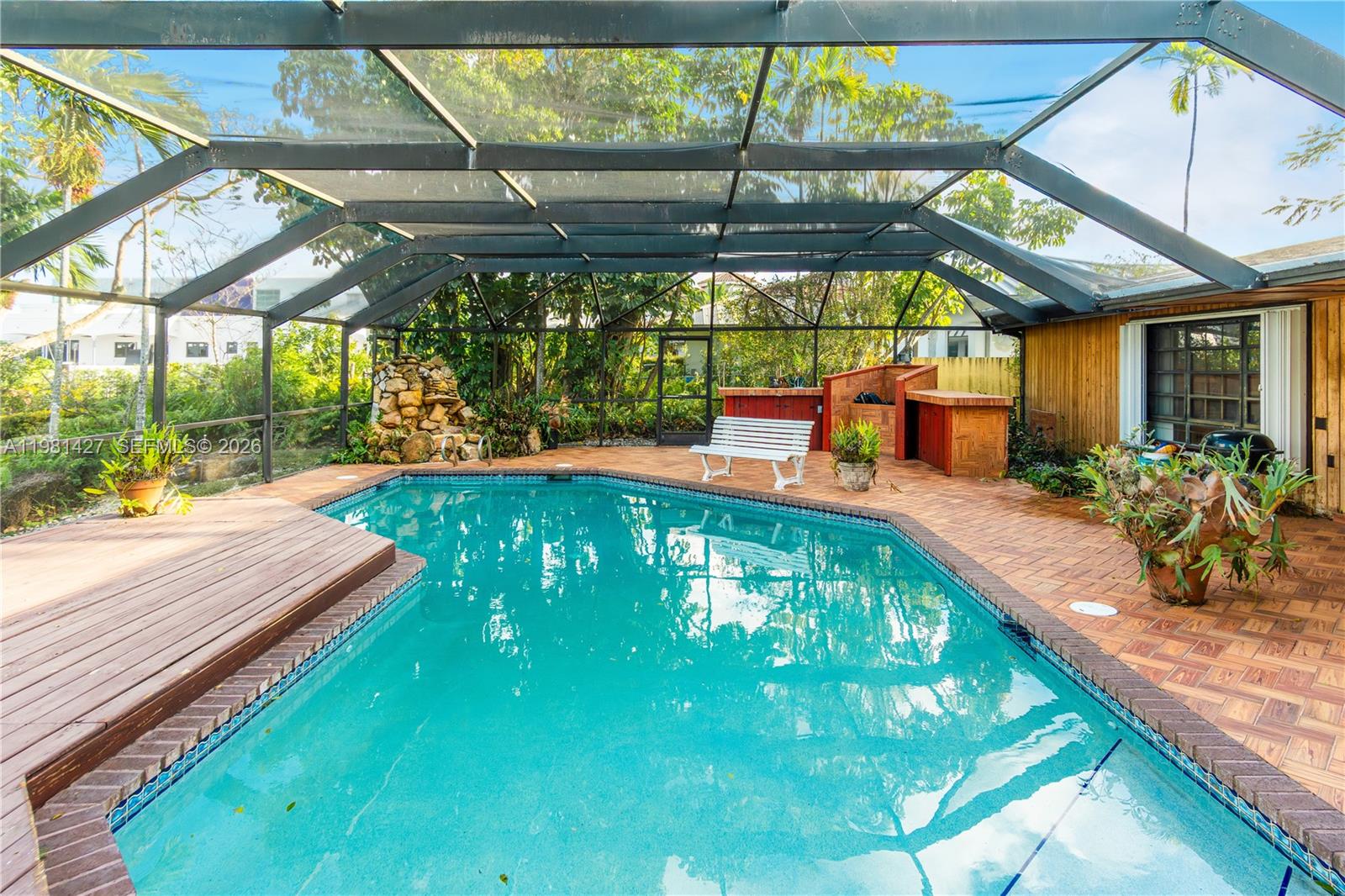 MC CAHILLS BLUEBIRD LAKE - Residential