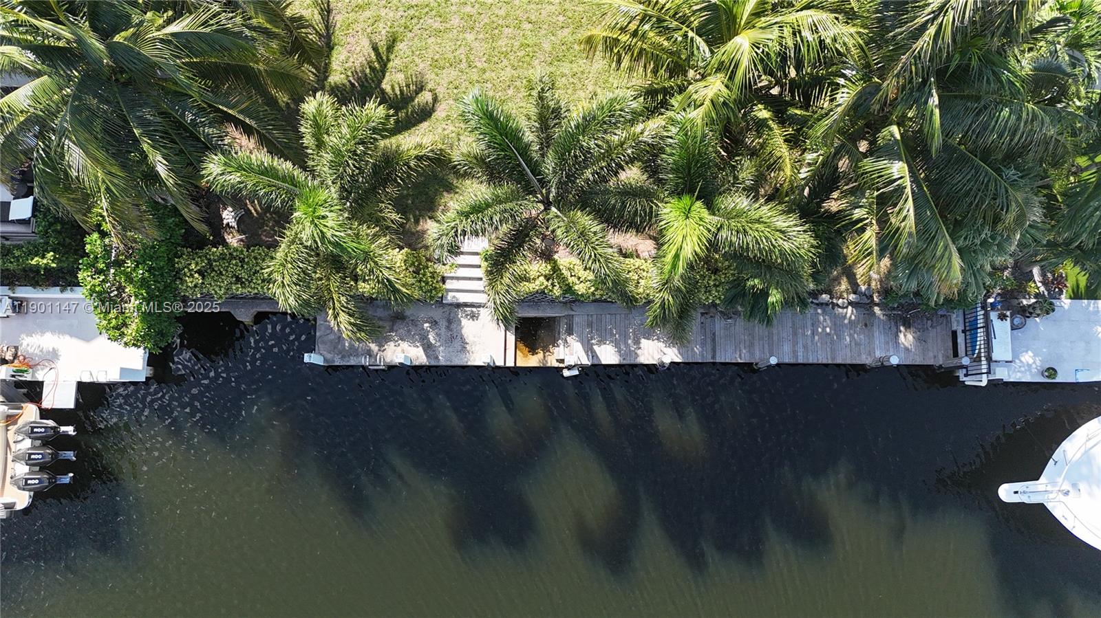 2511 NE 48th Ct, Lighthouse Point, FL, 33064/$2,469,000 3 2511 NE 48th Ct