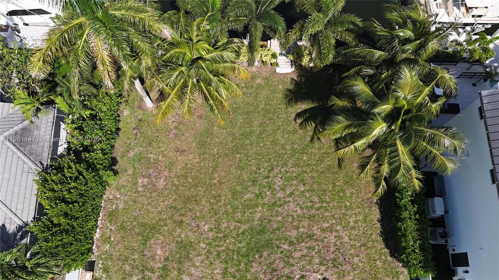 Photo of 2511 NE 48th Ct, Lighthouse Point, FL 33064 (MLS # A11901147)