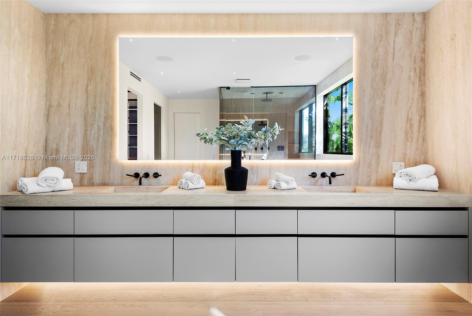 GOLDEN BEACH SEC C - Residential Lease
