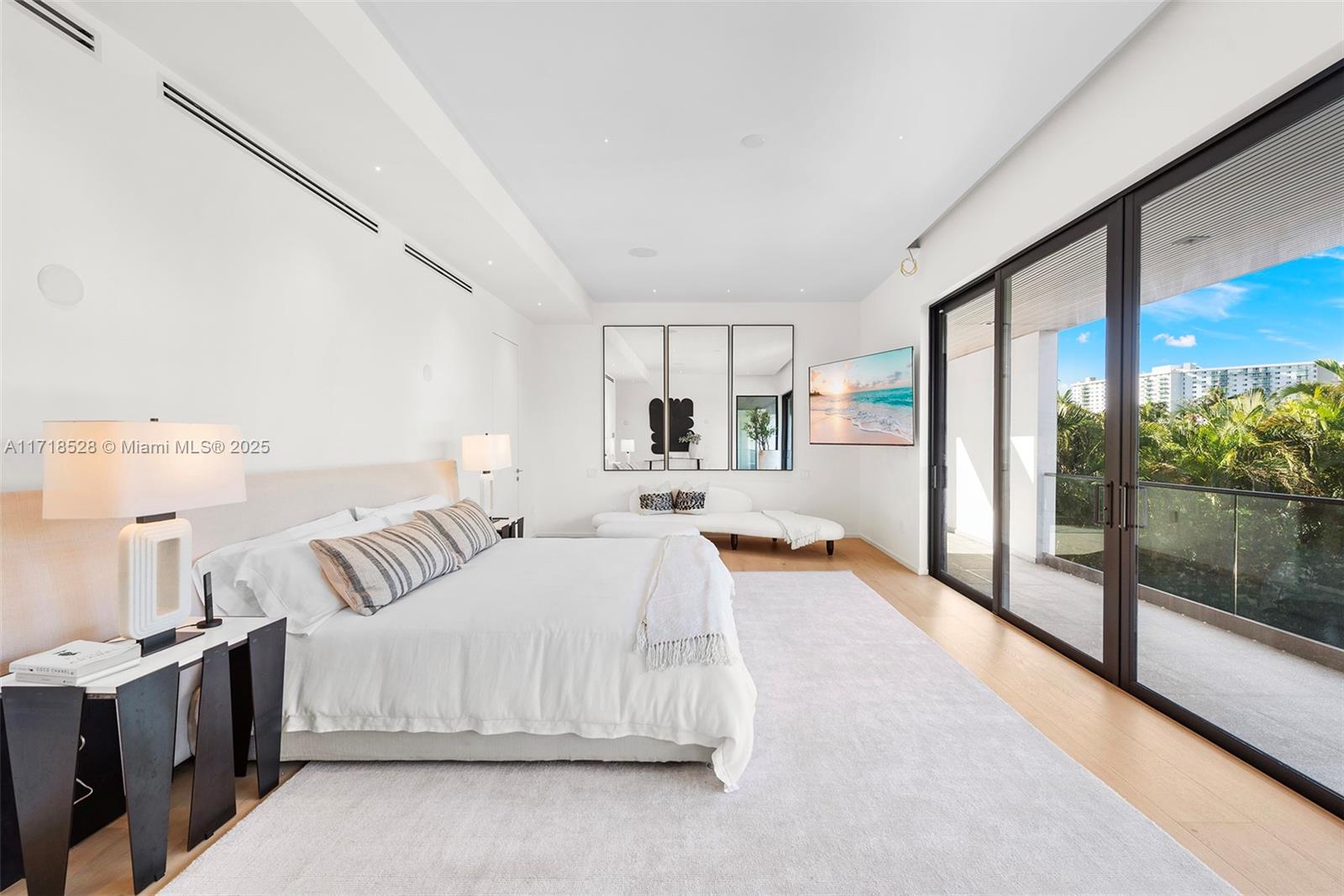 GOLDEN BEACH SEC C - Residential Lease