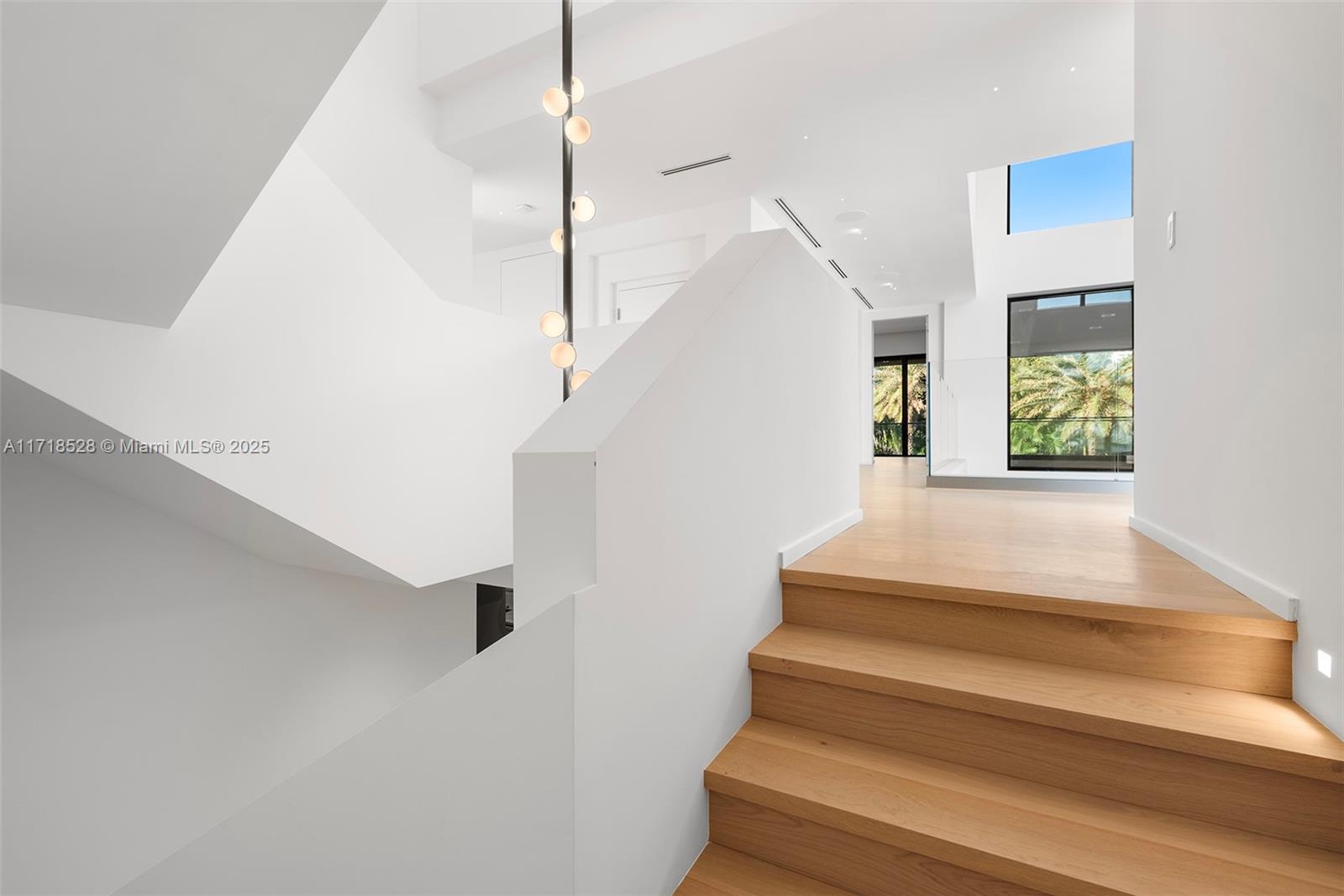 GOLDEN BEACH SEC C - Residential Lease