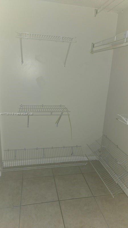 HORIZONS WEST CONDO #3 - Residential