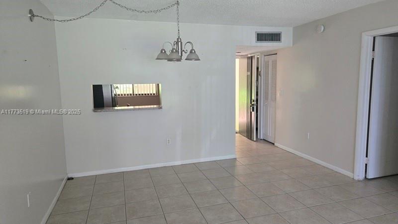 HORIZONS WEST CONDO #3 - Residential