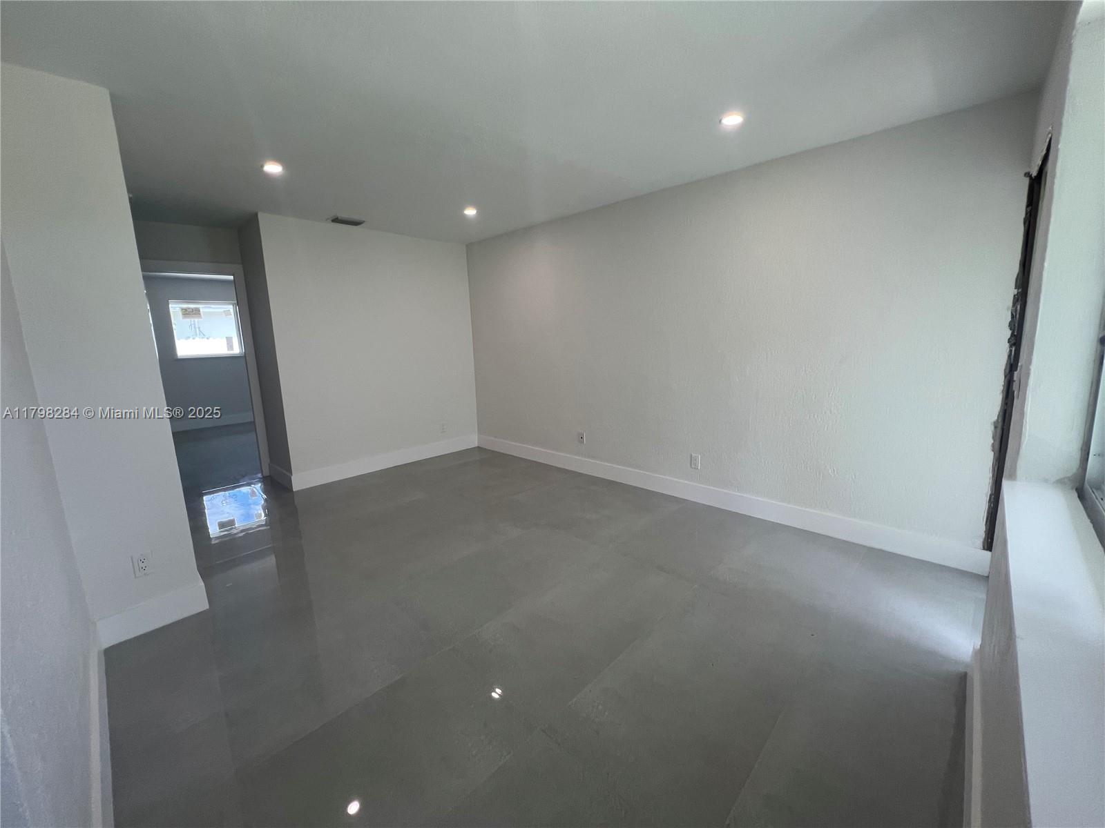 5300 NW 25th Ave 5300