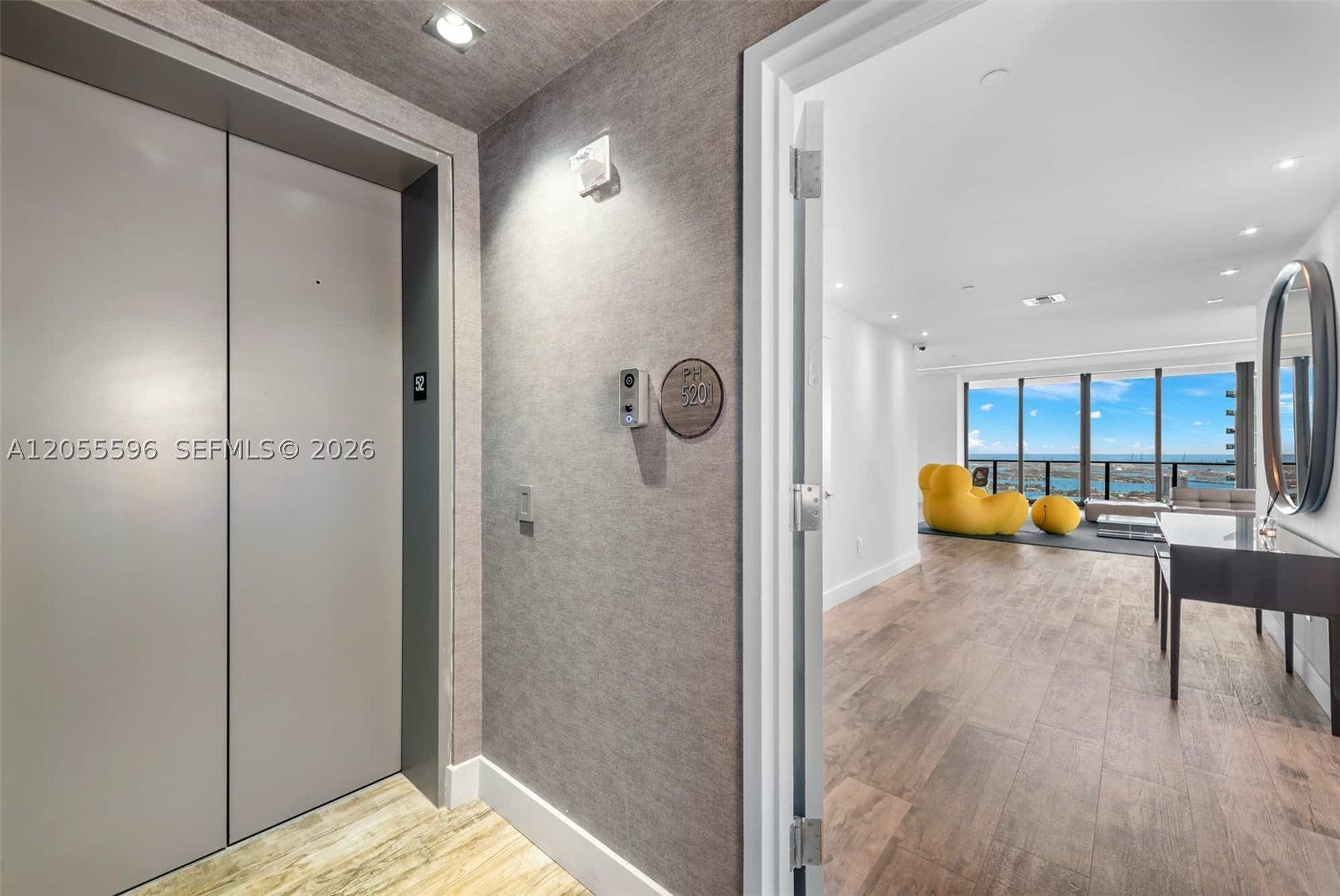 650 NE 32nd St PH5201