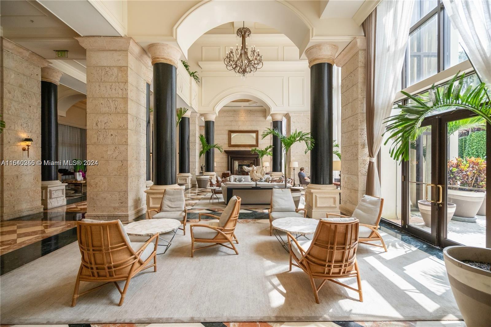 THE EXECUTIVE RESIDENCES - Residential